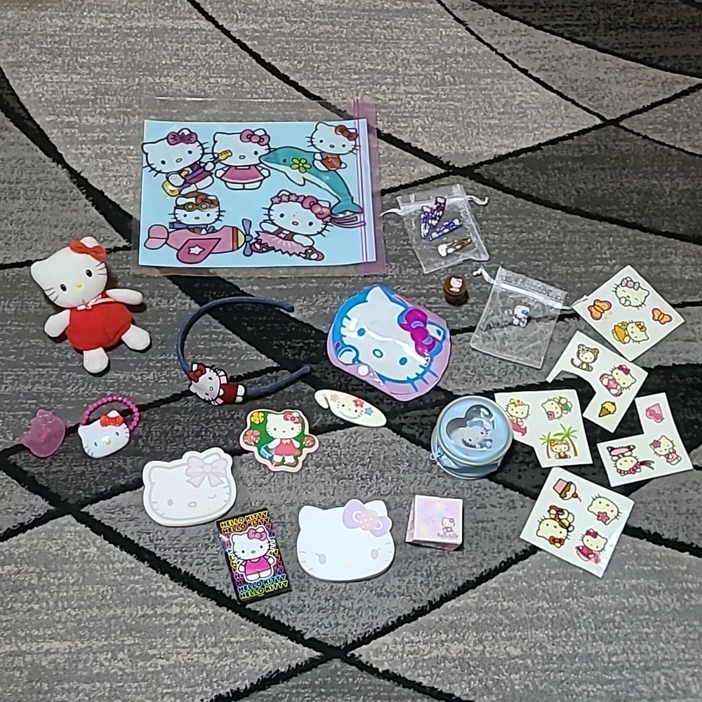 HELLO KITTY VINTAGE BUNDLE